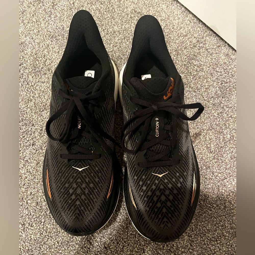 Hoka Clifton 9